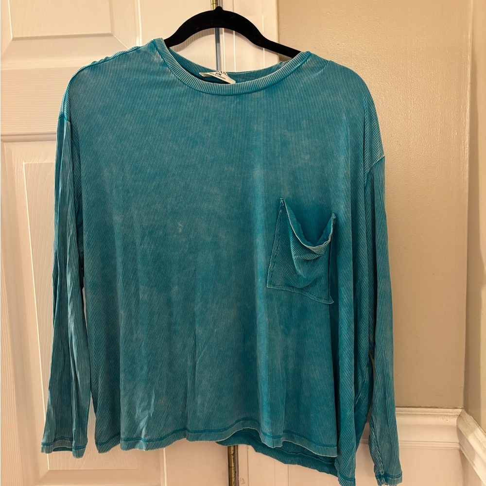 Zenana Outfitters Turquoise Long Sleeve Top